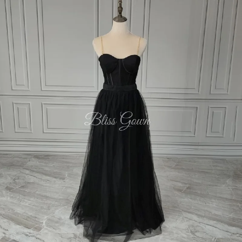 Sustainable Women's Apparel Fashion-Forward Black Tulle Sweetheart Wedding Dress