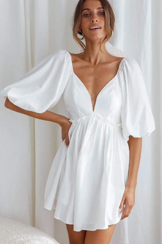 Women's Casual Garments Bid Farewell To The Old Season Always Dreaming Puff Sleeve Structured V-Neckline Mini Dress White