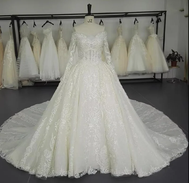 Women's Occasion Wear Clothing Playful Fashion Offers Luxury Lace Vintage Wedding Dress with Long Sleeves WS12132