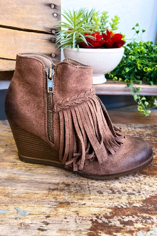 Elegant Fashion Offers Beautiful Fringe Booties - Taupe