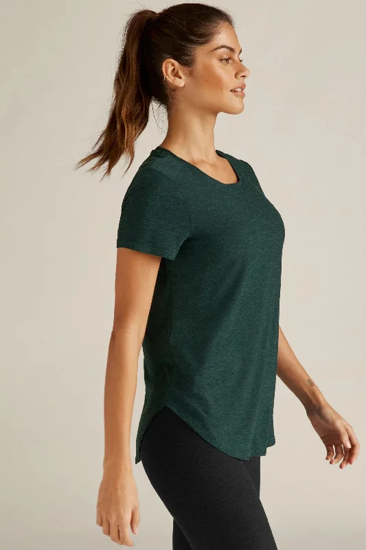 Women's Holiday Apparel Massive Savings Featherweight Spacedye On The Down Low Tee - Midnight Green