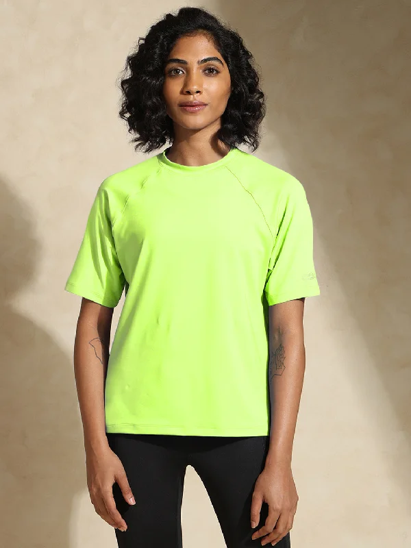 Sustainable Fashion Clothing For Women Summer Fashion Traqfit Raglan Tee Lime